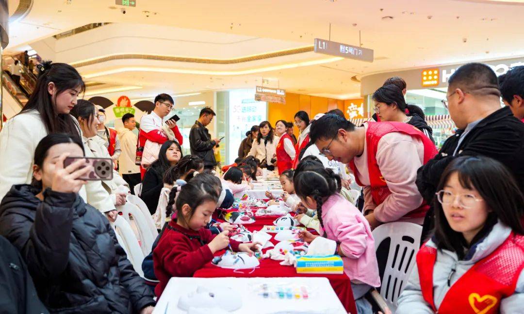 青春之城 活力濟(jì)寧 | "百萬(wàn)大學(xué)生進(jìn)社區(qū)"青年文化藝術(shù)交流展示活動(dòng)成